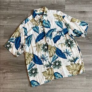 Puritan tropical Hawaiian print short sleeve button down shirt